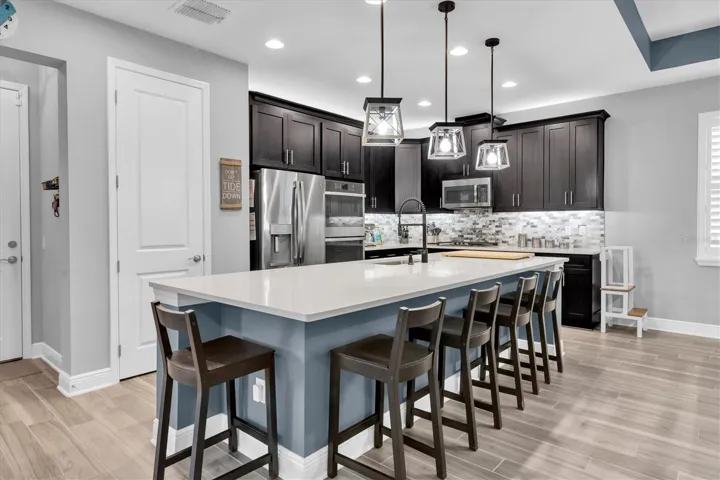 GOURMET KITCHEN