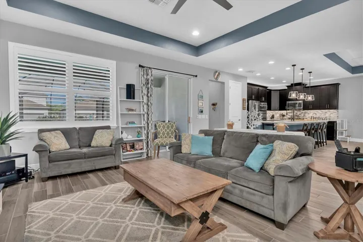 OPEN FLOOR PLAN