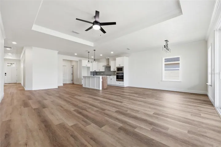 Kitchen/Living Area