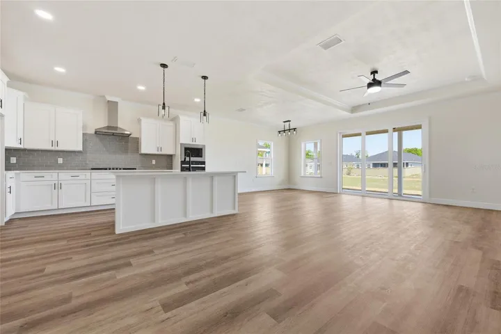 Kitchen/Living Area