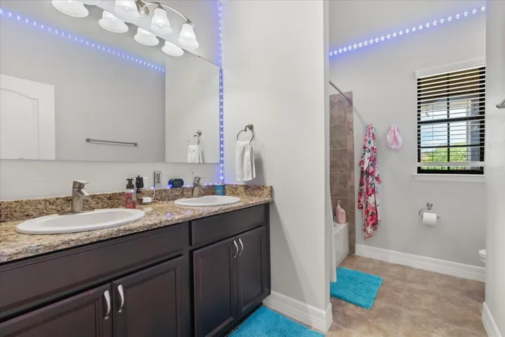 Bathroom (3)