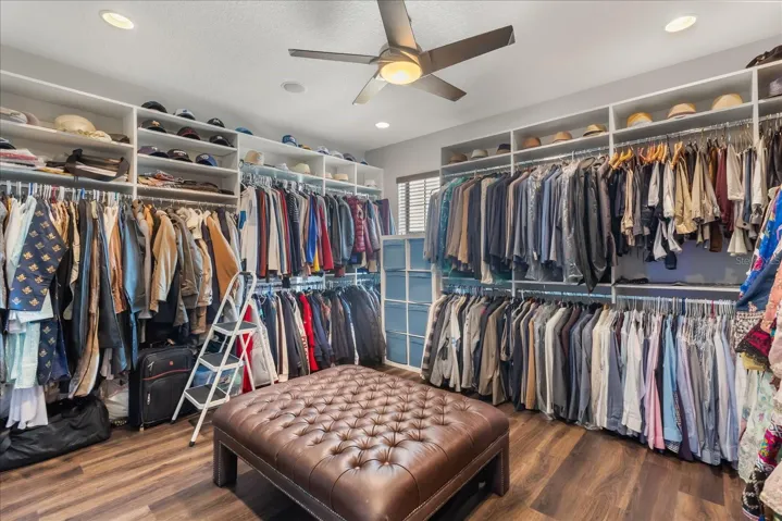 6th bedroom as a full wardrobe
