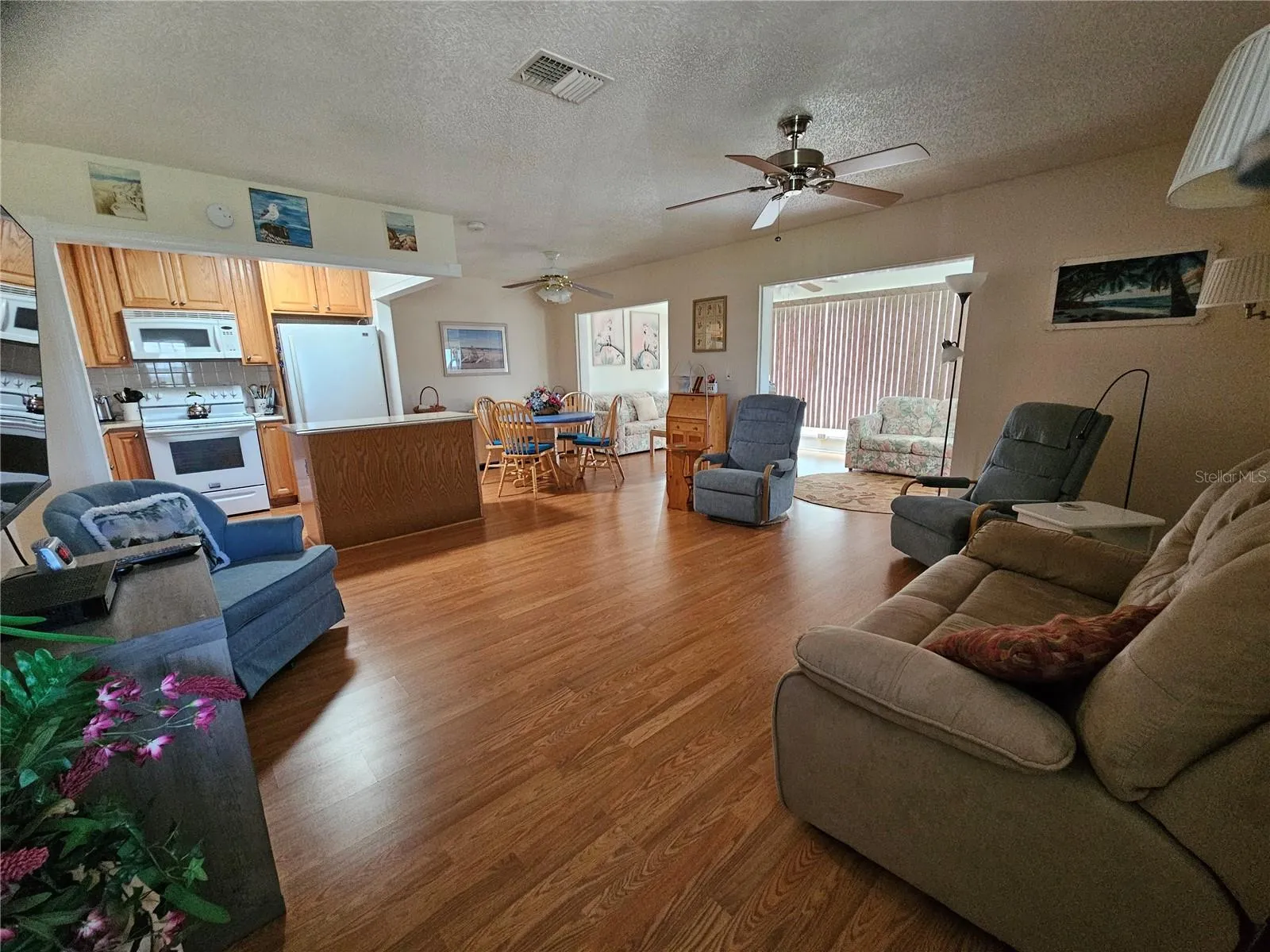 Living room,