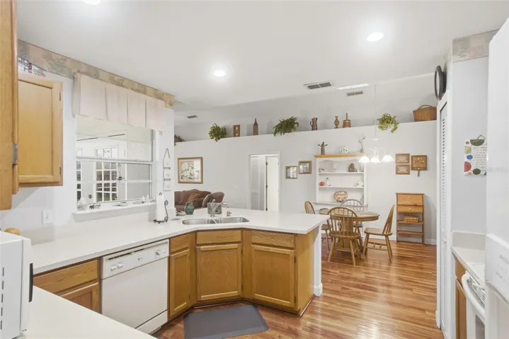 kitchen pic 2