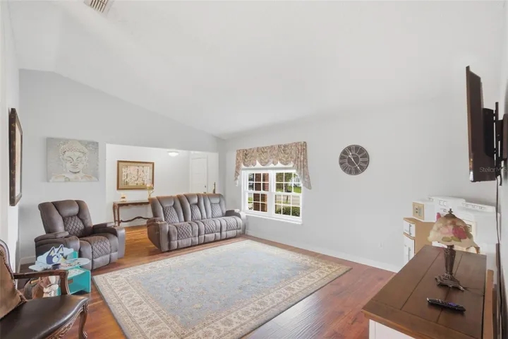 living room pic 2