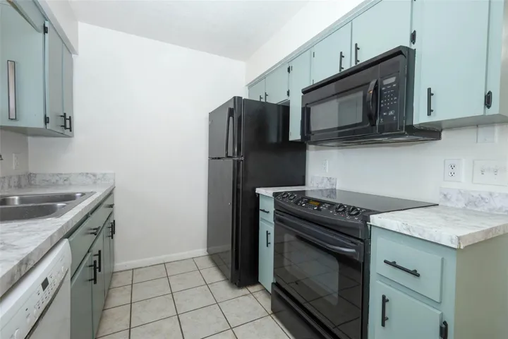 Kitchen - Alt View