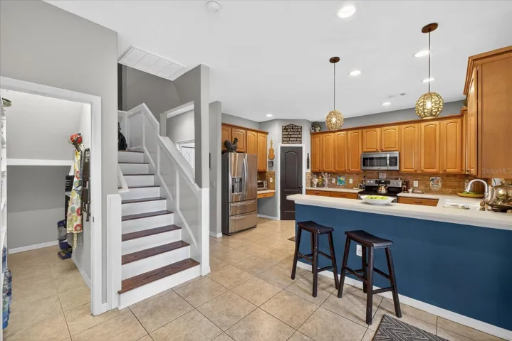 Open kitchen with breakfast bar