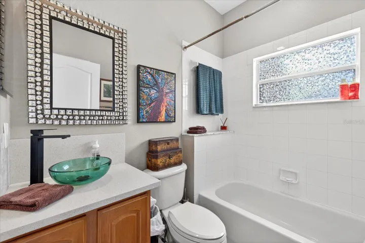 Level 1 Guest Bath