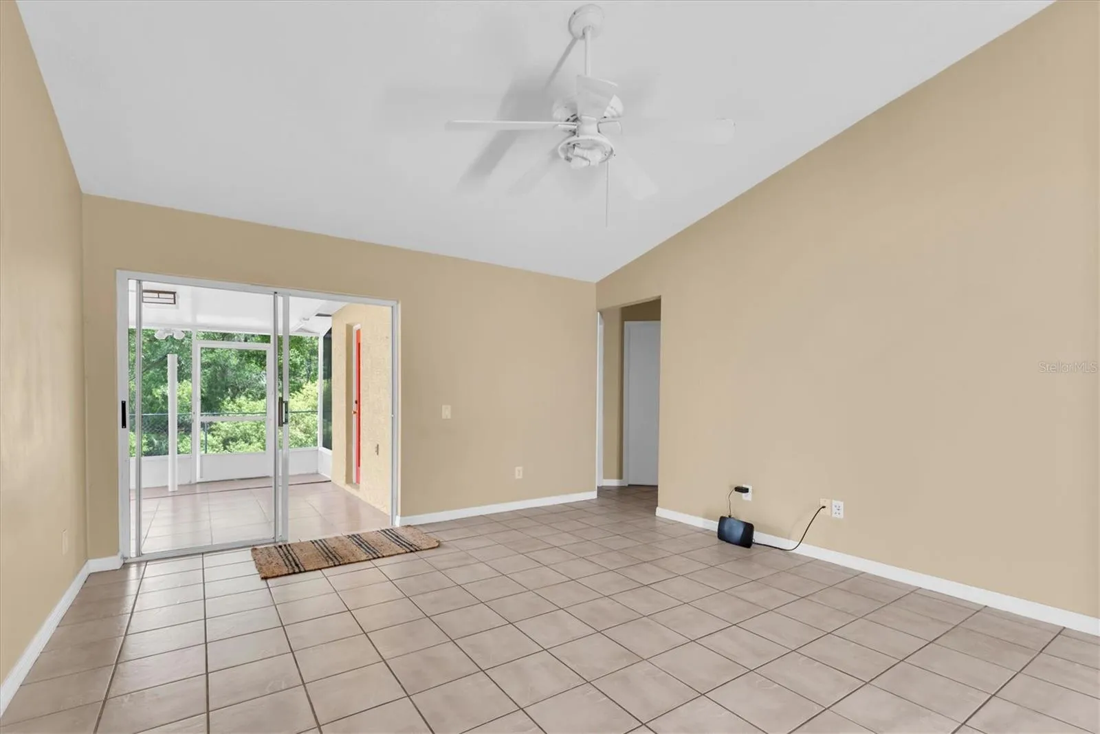 Great Room with access to lanai
