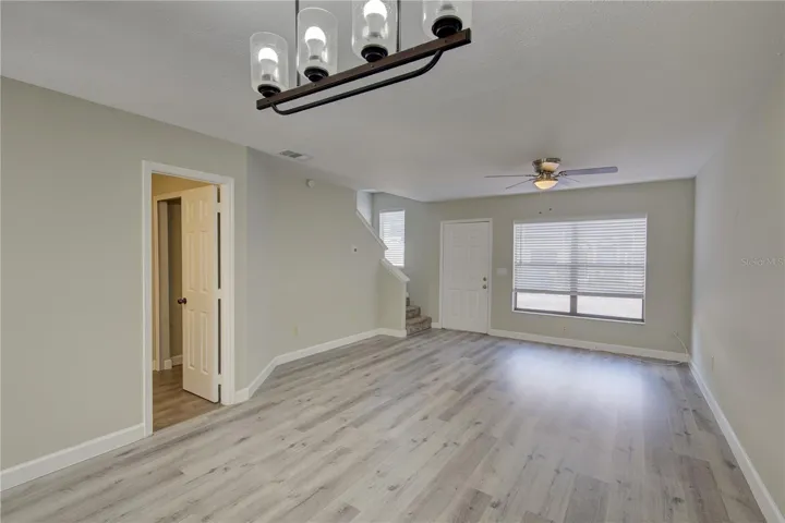 Dining room/Livingroom