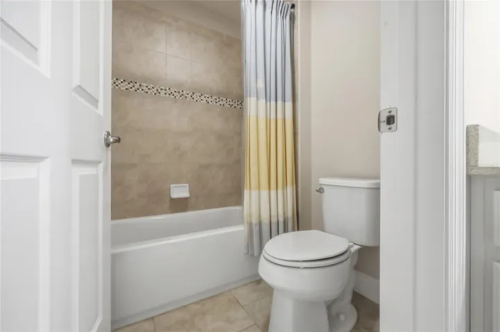 Bathroom 2 (2nd Floor)