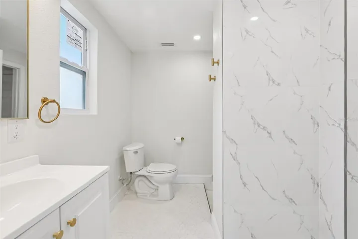Guest house bathroom