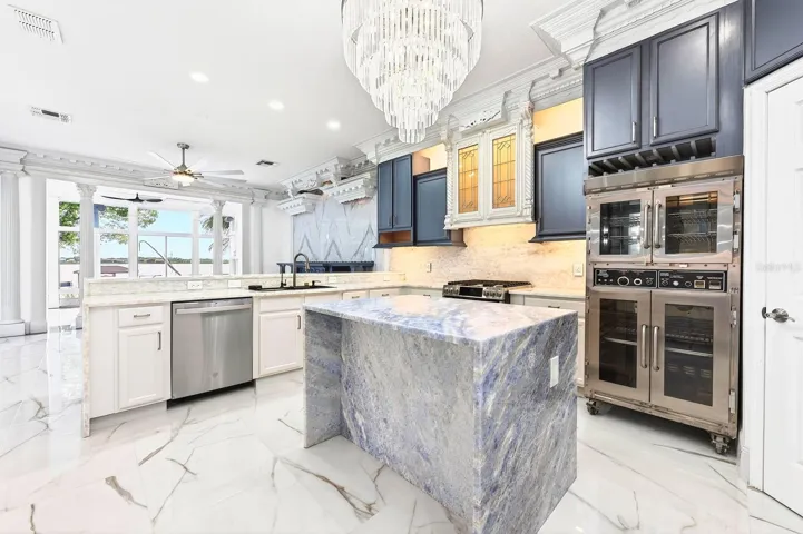 The gourmet chef's kitchen has all the bells and whistles.