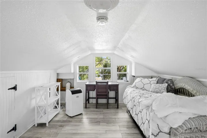 Bedroom 4 (3rd floor loft)