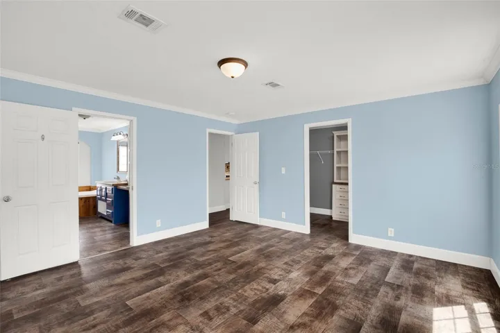 MASTER BEDROOM