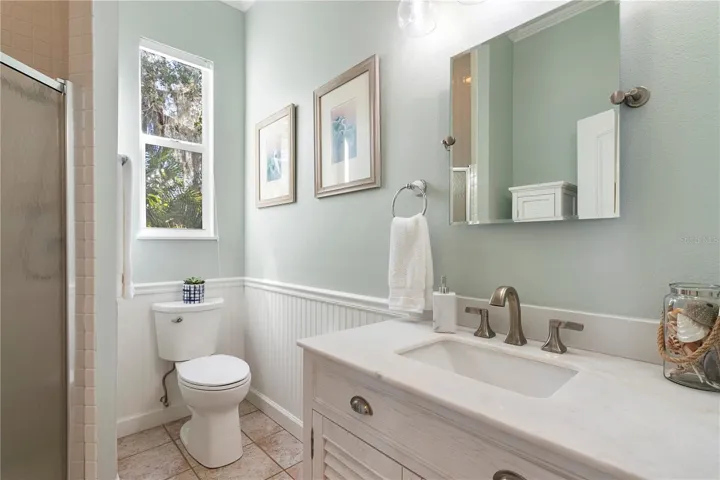 2nd Floor Bathroom