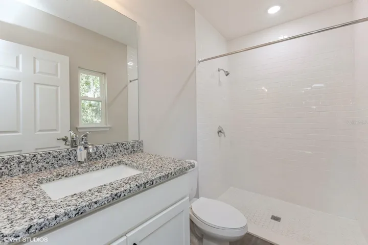 Primary Suite - Bathroom