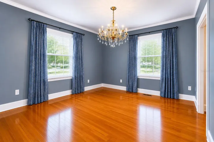Dining Room-Furniture Virtually removed