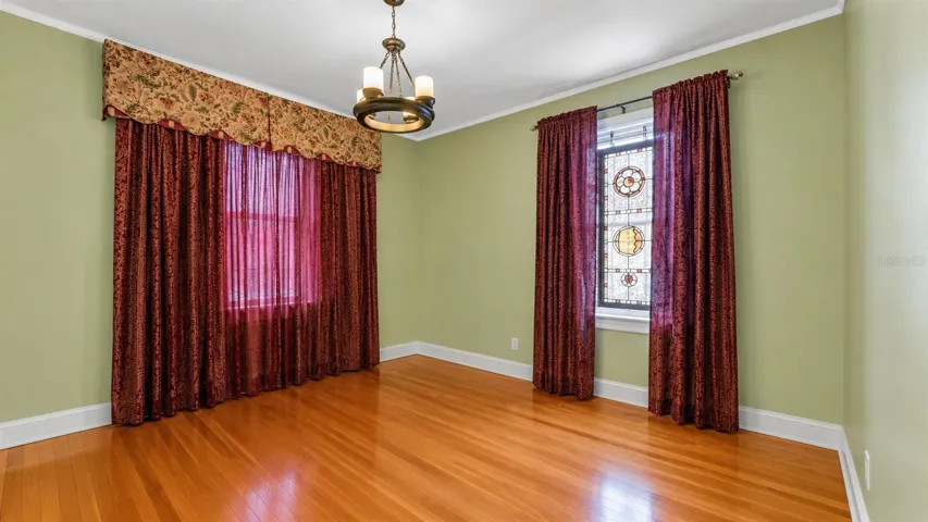 2nd Bedroom-Furniture virtually removed