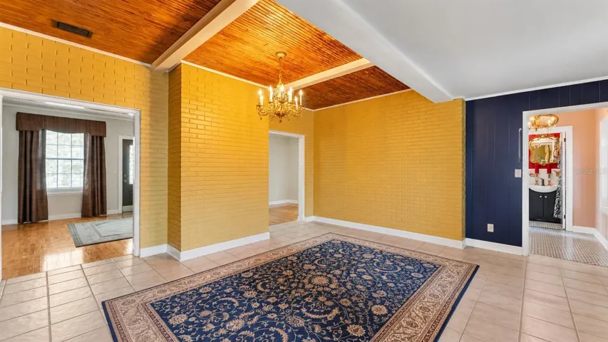 2nd Living/Family Room-Furniture Virtually removed