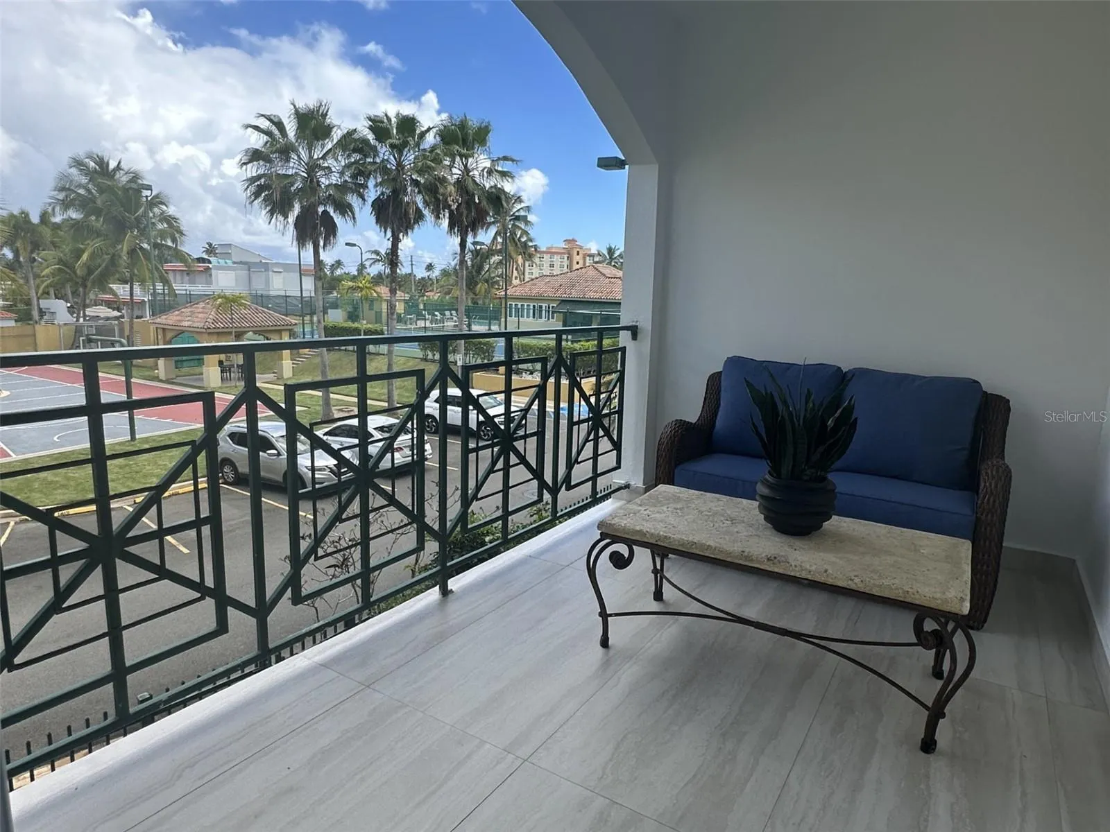 Master room balcony