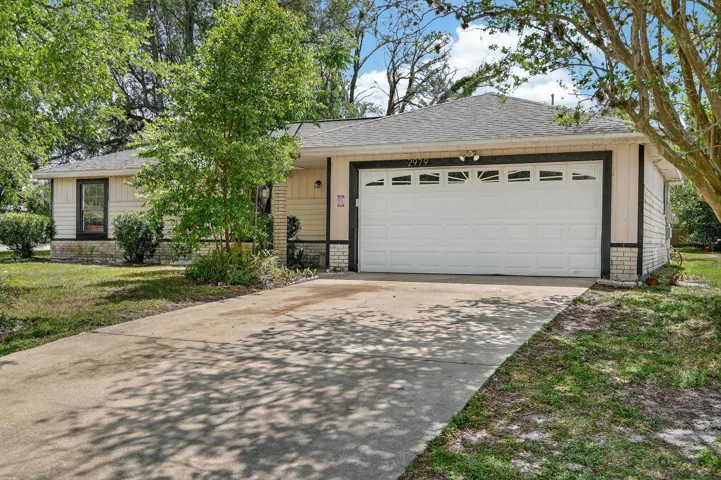 Front of home, 2 car garage