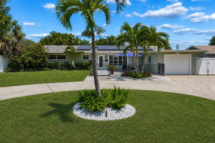Front photo has virtually enchanced sod