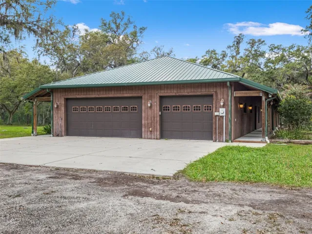 attached 3 car garage