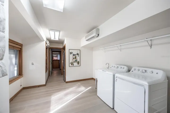 Laundry room, studio, flext space