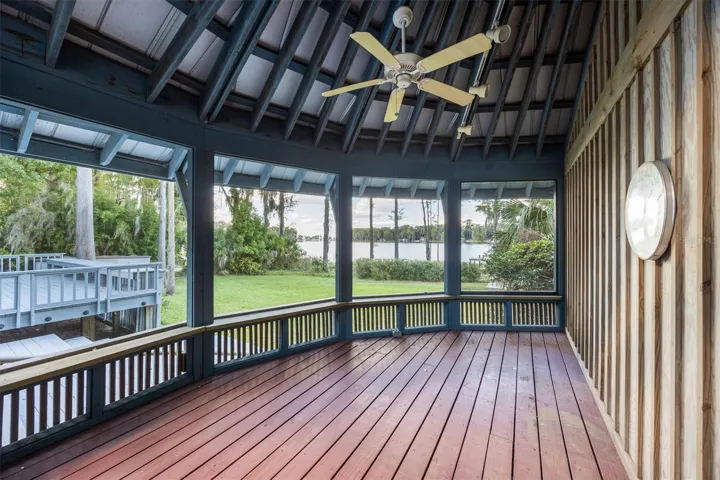 Screened lanai with Sunset views over lake