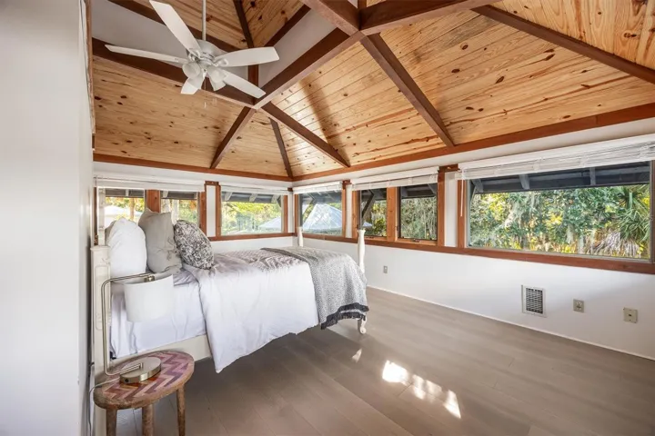 3rd Bedroom, upstairs