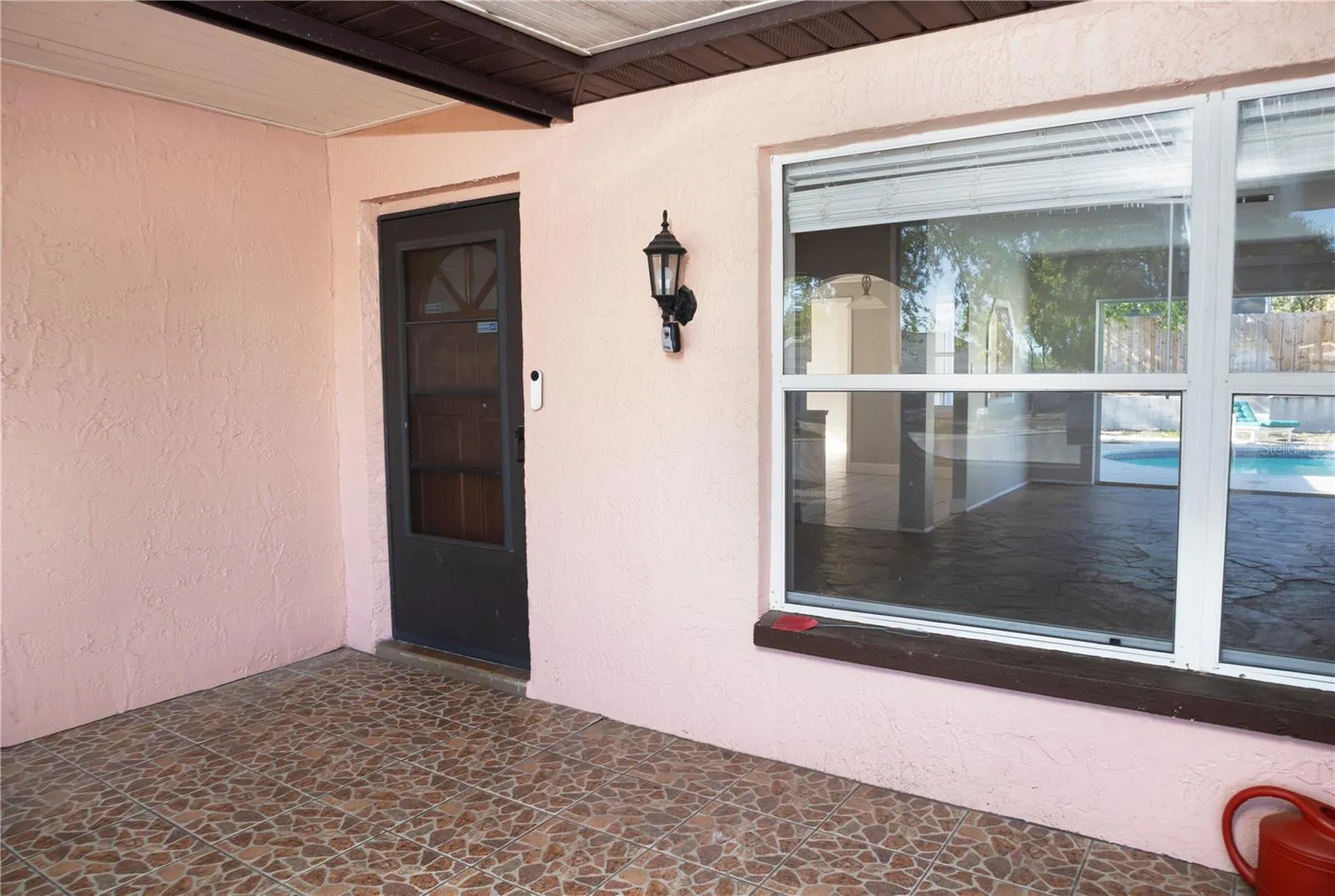 inside front closed in porch