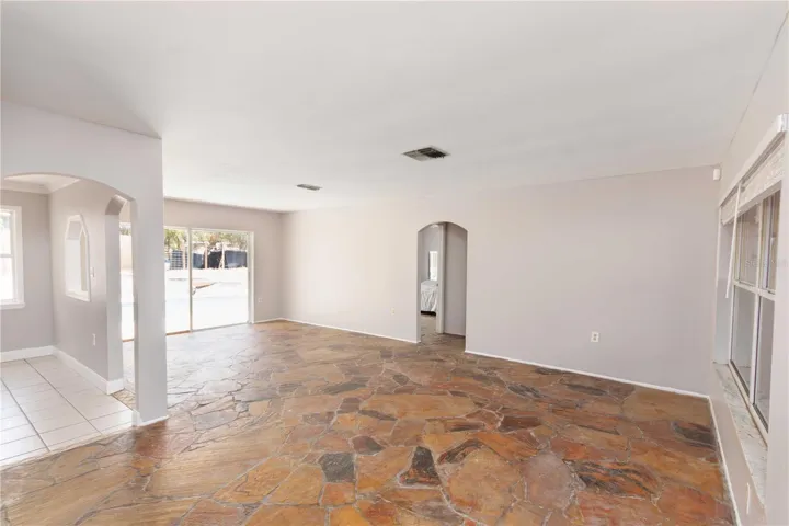 dining/living room combo