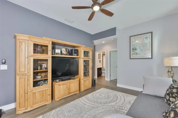 Bonus room/Den