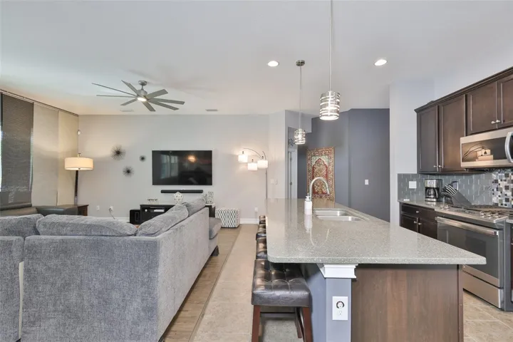 Kitchen island/LR