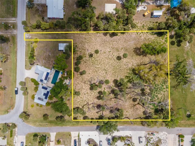 Property lines are an approximation, buyer to deem accurate.