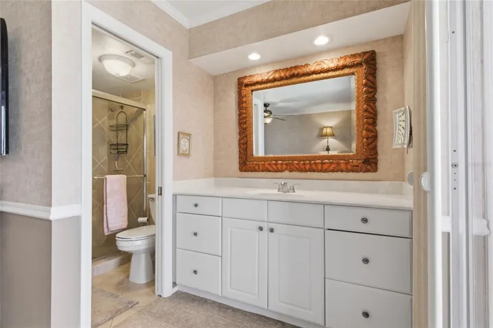 Separate sink