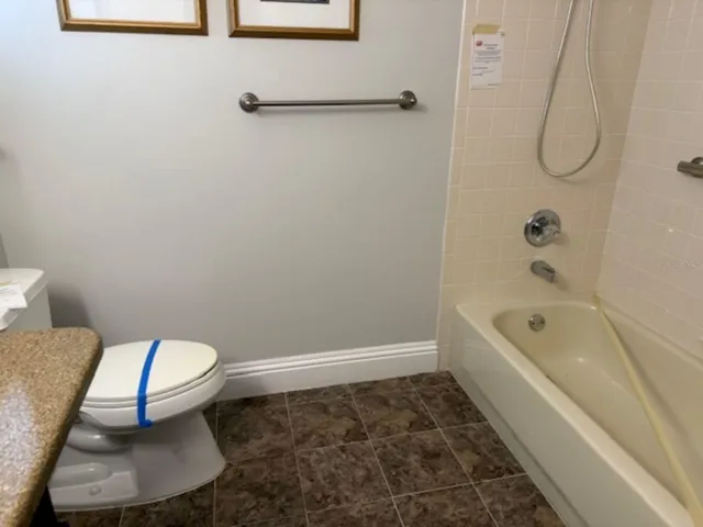 Bathroom 2 view 2