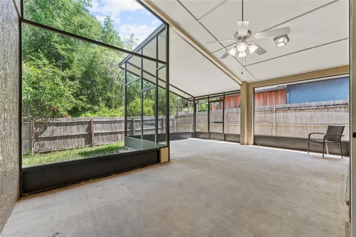 Huge Lanai