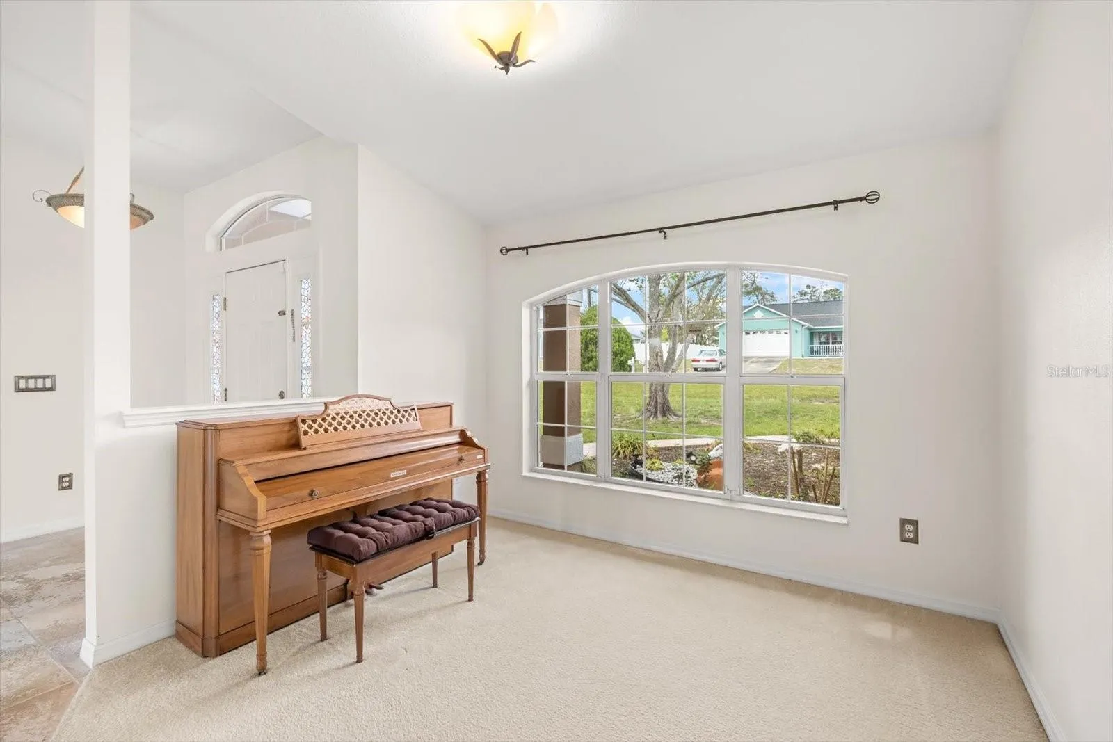 Formal dinning room area
