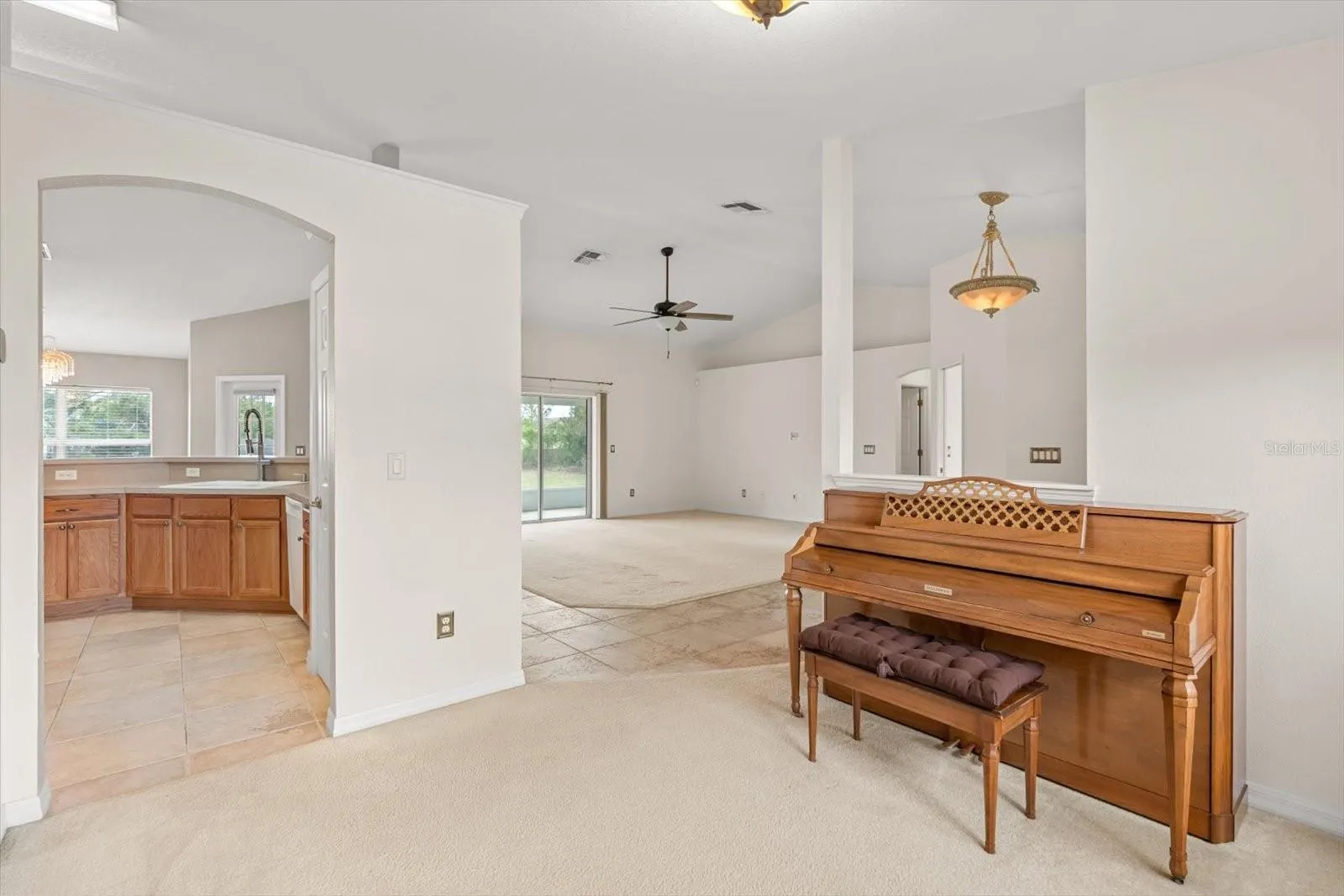 Formal dinning room area