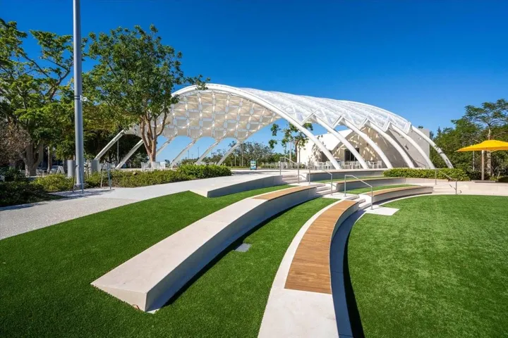 Sarasota Park| 1761 Siesta Drive, 1760 & 1762 Wisconsin, Sarasota, FL 34239