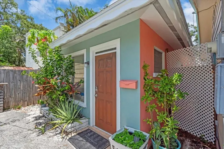 Yellow Studio Exterior on 1760 Wisconsin | 1760 & 1762 Wisconsin, Sarasota, FL 34239