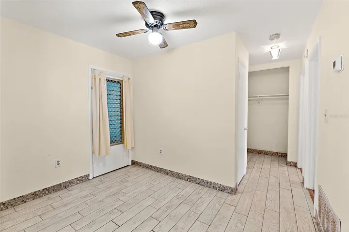 Dining area with 2nd exit - Cape Canaveral