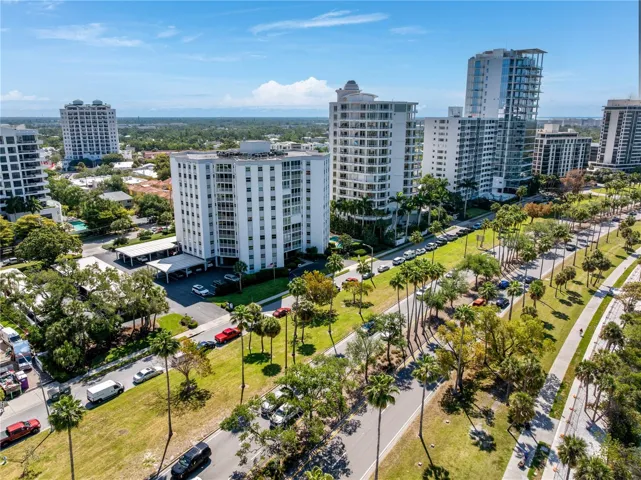 Walkable lifestyle just steps to Marina Jack, Bayfront Park, and Palm Avenue boutiques and dining