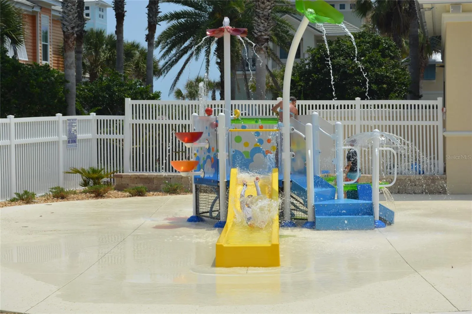 Lakeside pool childrens splash zone.