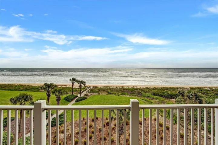 Direct ocean front balcony, 4th floor view.