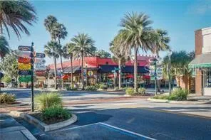 Quant Mount Dora Shopping/Dining