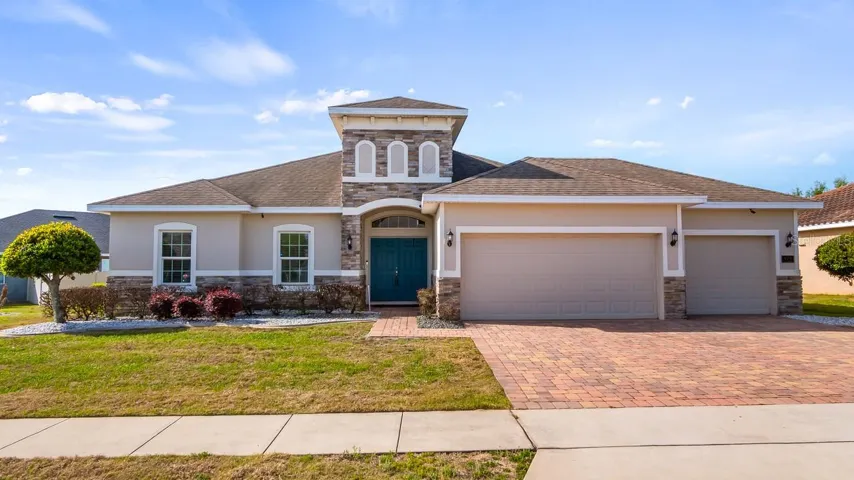 476 Bellissimo Place