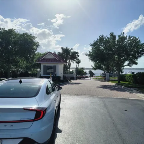 Water Ridge Blvd - Gate
